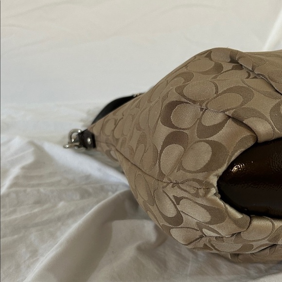 COACH F25185 ASHLEY SIGNATURE NORTH/SOUTH SATCHEL - Picture 8 of 11